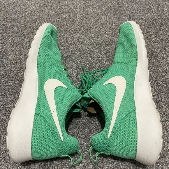 Nike Roshe Run Gamma Green 2017 size 11 - Picture 3 of 8